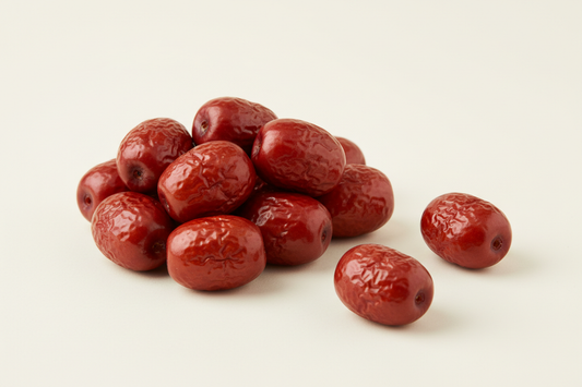 红枣的纯色背景图片